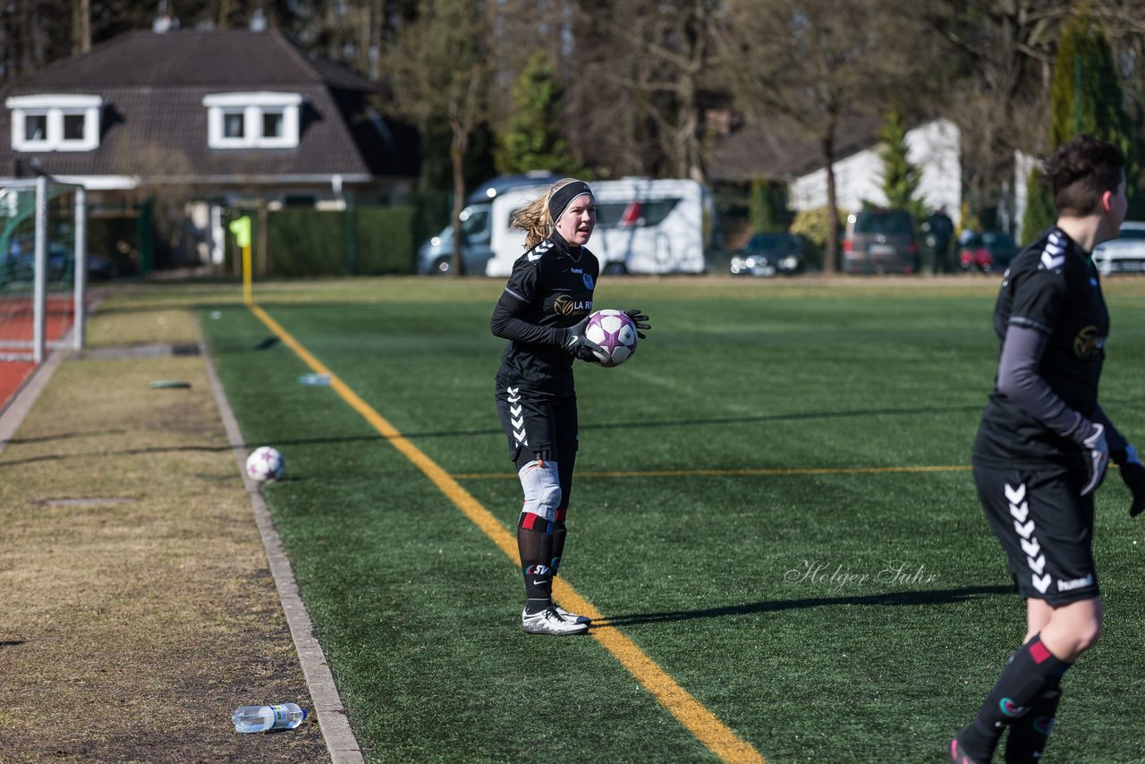 Bild 194 - B-Juniorinnen Halbfinale SVHU - Holstein Kiel : Ergebnis: 3:0